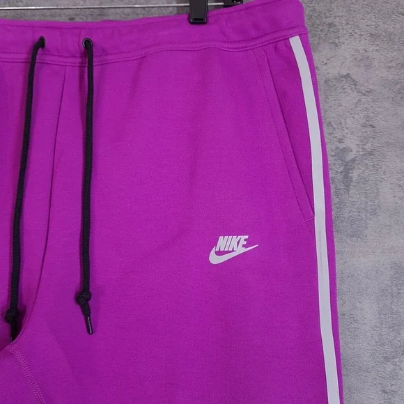 NIKE Tech Fleece Reflective Joggers Mens Size XL Purple Berry Black FZ0762-505 - Picture 4 of 7